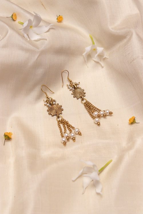 Gold Brass Tribal Pearl earrings DEr64a