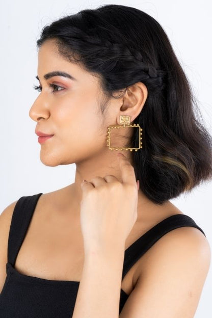 Gold Tone Box Earrings DEr73